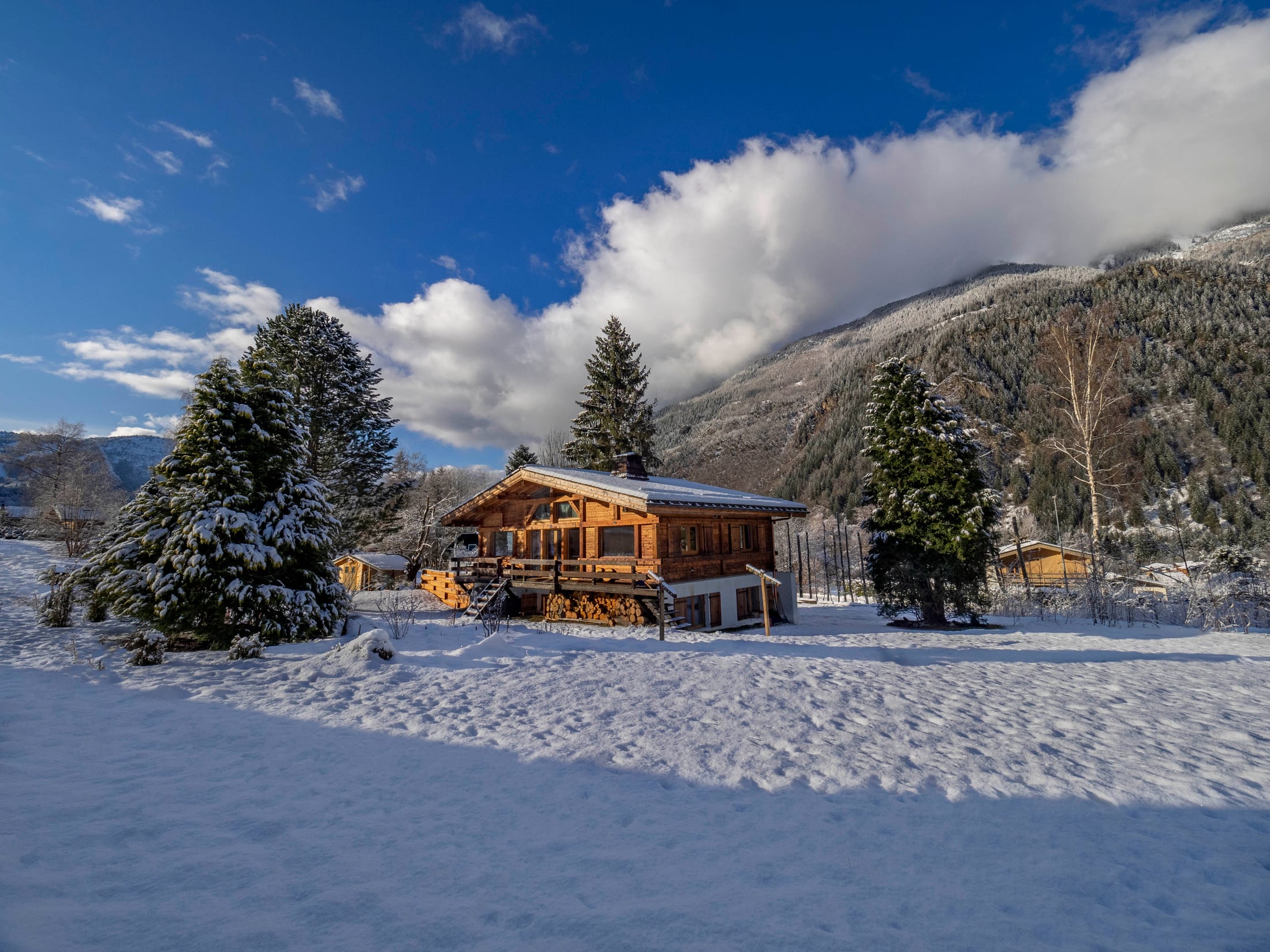 Snowy winter setting around the chalet